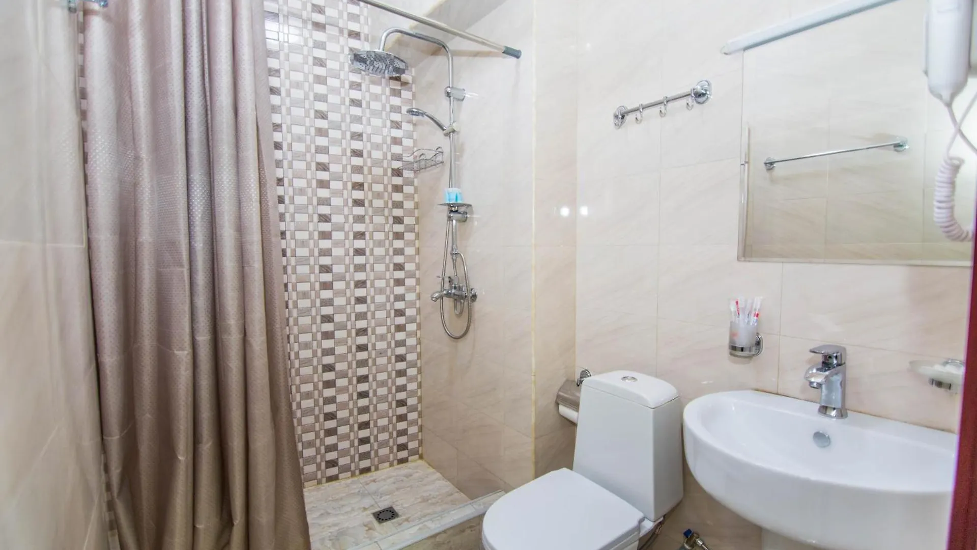 Hotel Care Inn Тбилиси