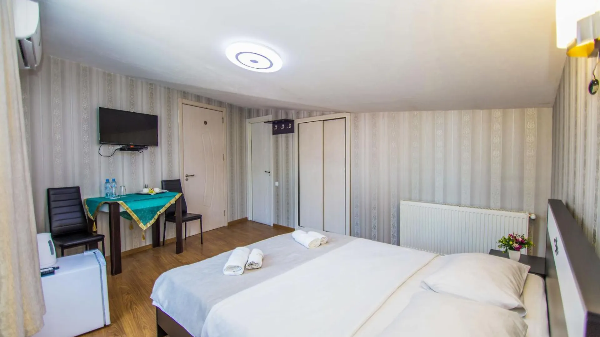 Hotel Care Inn Тбилиси 0*,